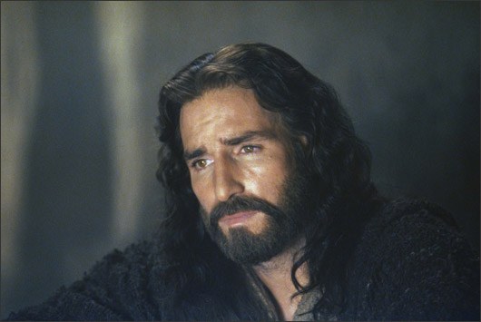 Джеймс Кэвизел (James Caviezel)